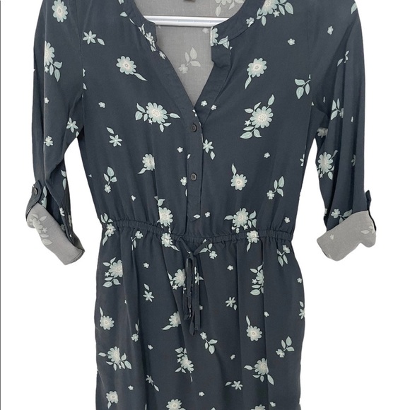 Loft Dress - Picture 2 of 6